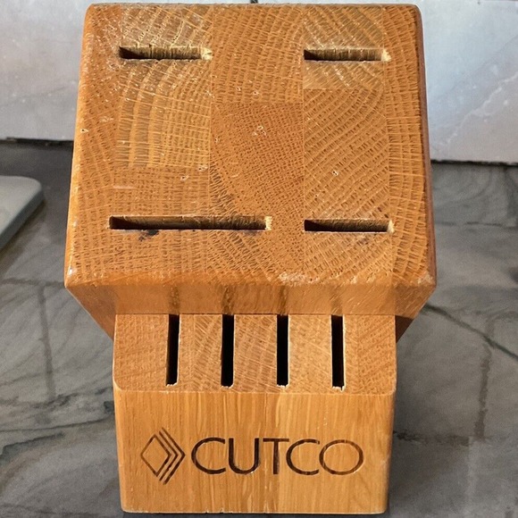 CUTCO 8‎ Slot Knife Block Honey Oak Wood Includes 4 Steak Knife Slots - Picture 1 of 6
